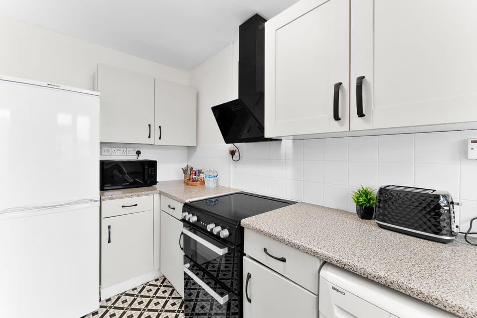 Centrally Located Apt with Parking Apartment in Walsall