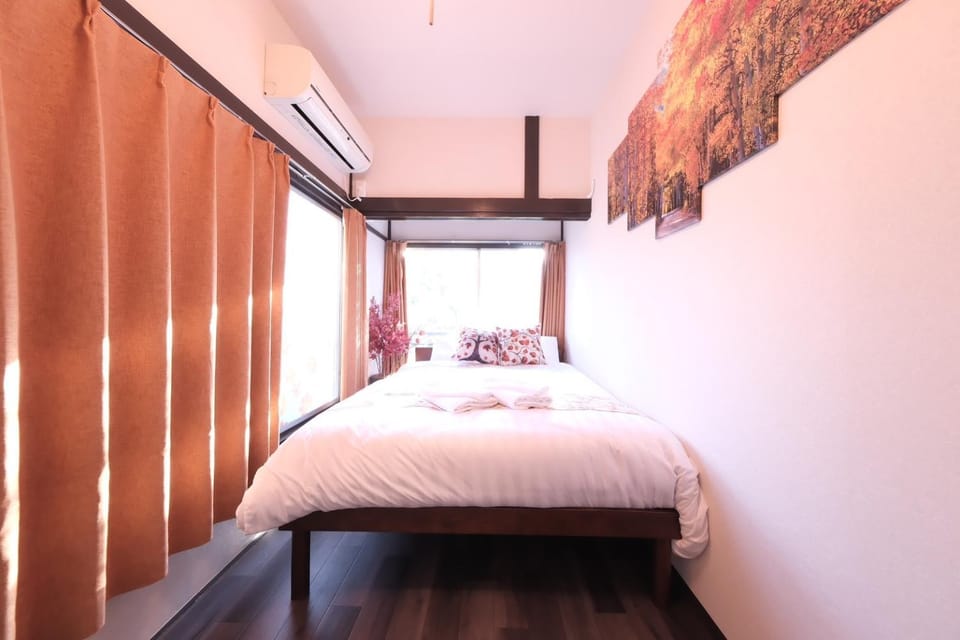 Bed, Bedroom, air conditioner