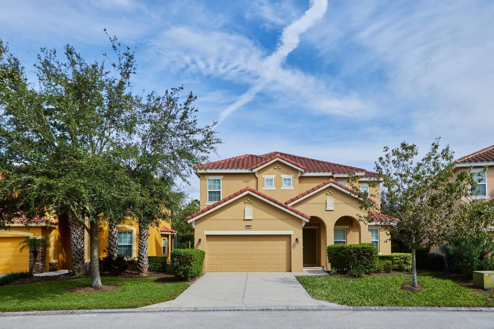 Spacious 6BR Villa with King Beds, Pool & Spa Villa in Four Corners