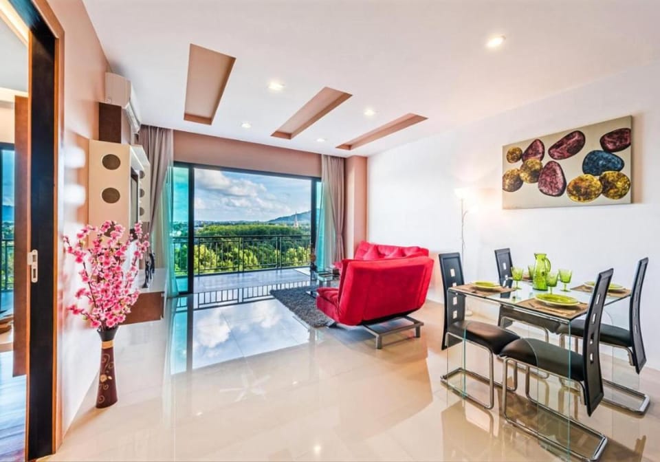 Chalong Miracle Lakeview Apartment in Chalong