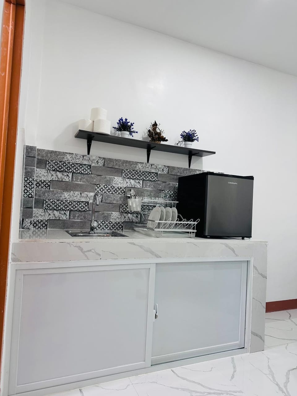 The Guron's Residences Apartment in Central Visayas