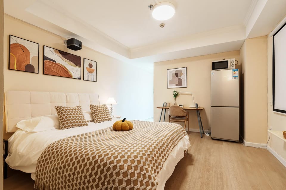 Qiya Luxury Apartment Lujiazui Beiyangjing Subway Station Branch Apartment in Shanghai