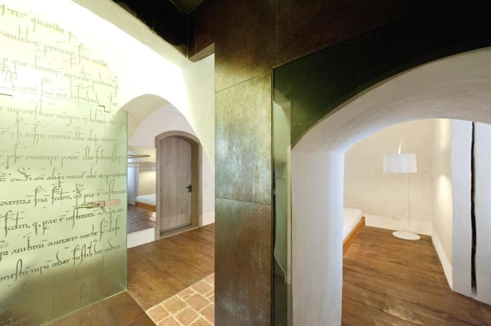 Shower, Toilet, Bathroom, Photo of the whole room, Bedroom