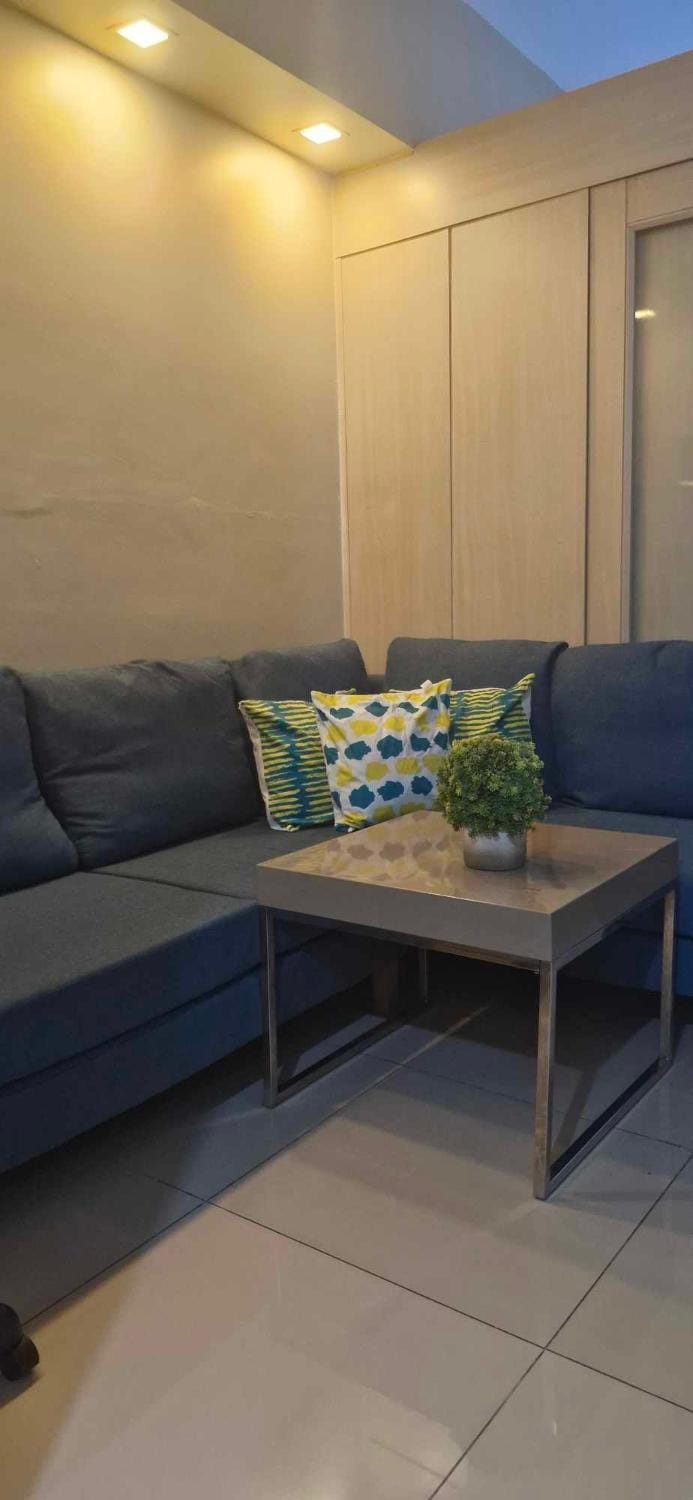 SM JAZZ RESIDENCES-Urban Escape Apartment in Makati