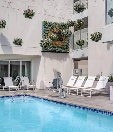 Property building, Pool view, sunbed