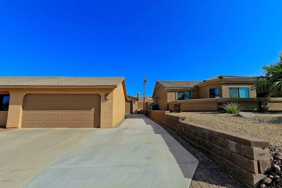 HavaRelaxing Stay Pool Spa 7minToBridge House in Lake Havasu City