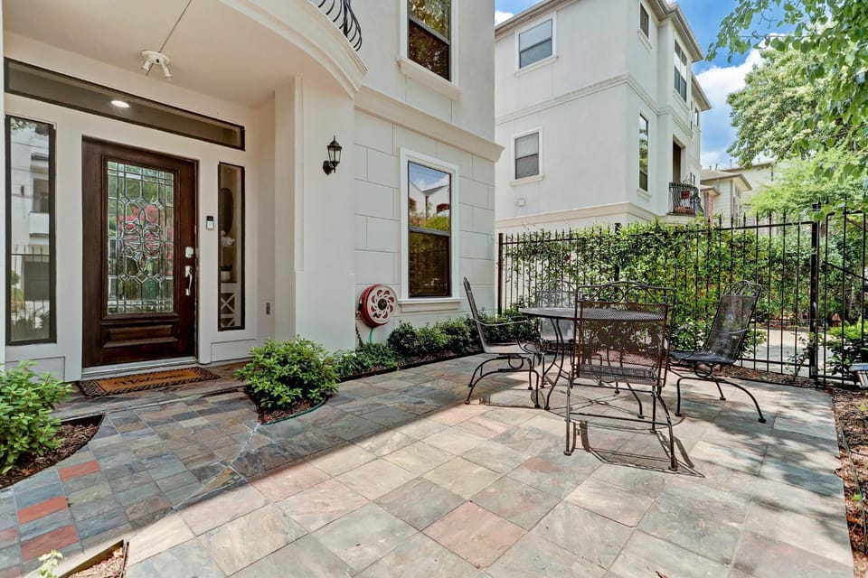 Patio, Balcony/Terrace
