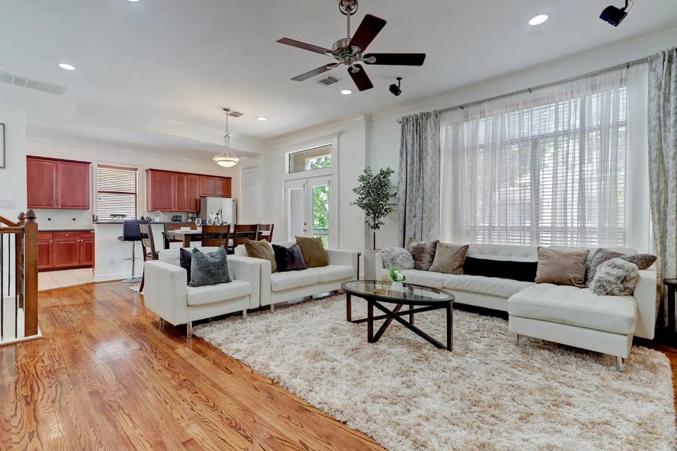Living room, Seating area, Dining area