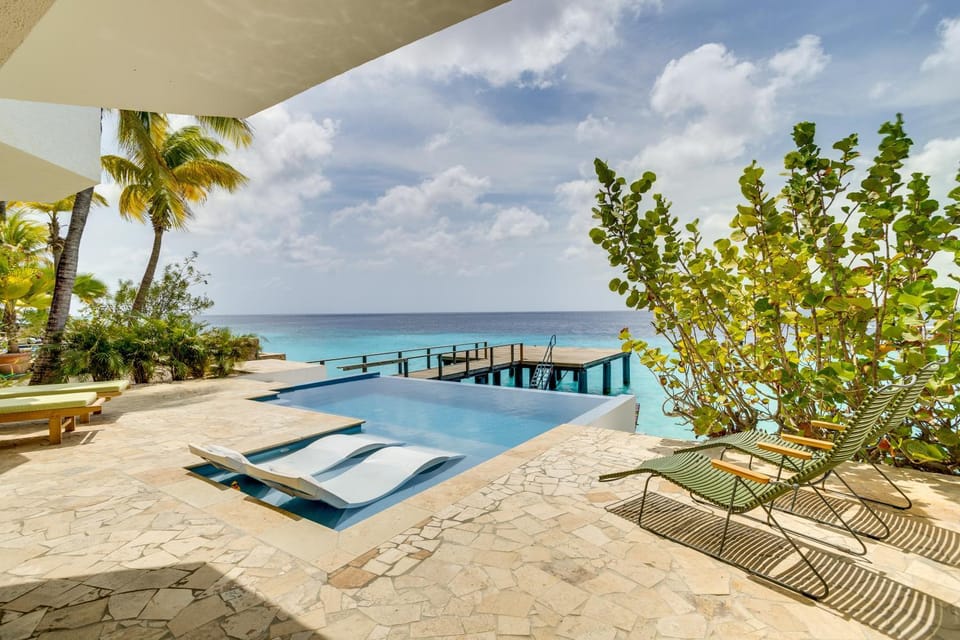 Sea view, Swimming pool