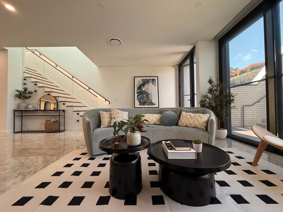 Living room, Seating area