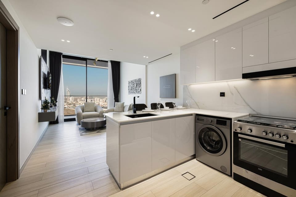 Kitchen or kitchenette, washing machine
