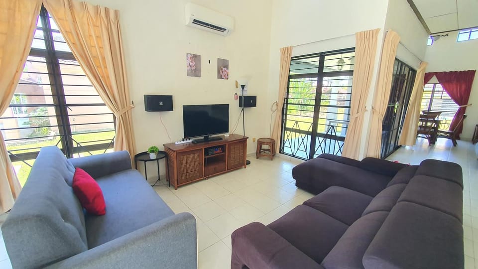 Communal lounge/ TV room, TV and multimedia, Entertainment, internet