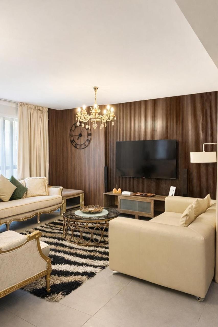 Modern 4BR Apartment with Pool and Gym access, Walk to JBR Beach Apartment in Dubai