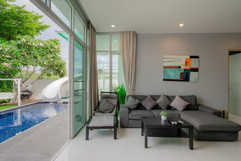 City Beach 2 Cha-am Pool Villa Villa in Thailand