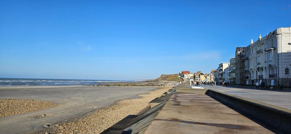 Nearby landmark, Beach