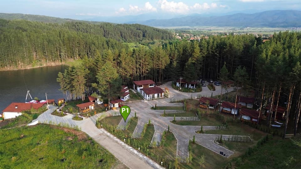 Къмпинг Alino Lake Campground/ 
RV Resort in Bulgaria