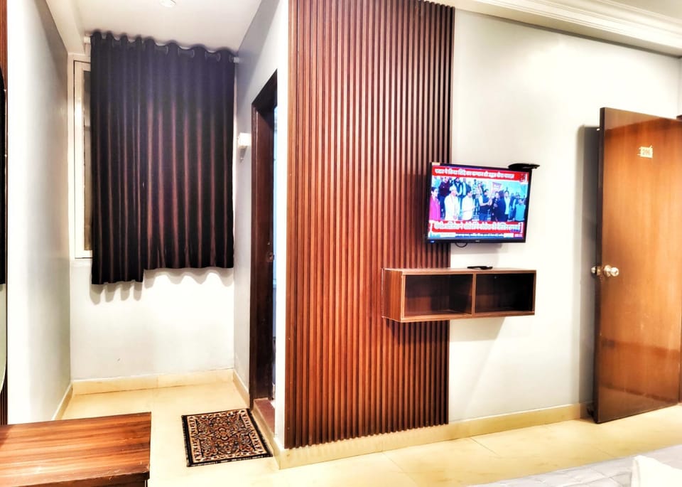 TV and multimedia, Photo of the whole room