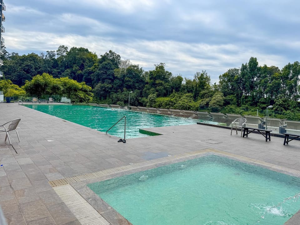Sunset Ark 3BR Condo with Free WiFi and Netflix Near Taiping Lake Garden Apartment in Perak