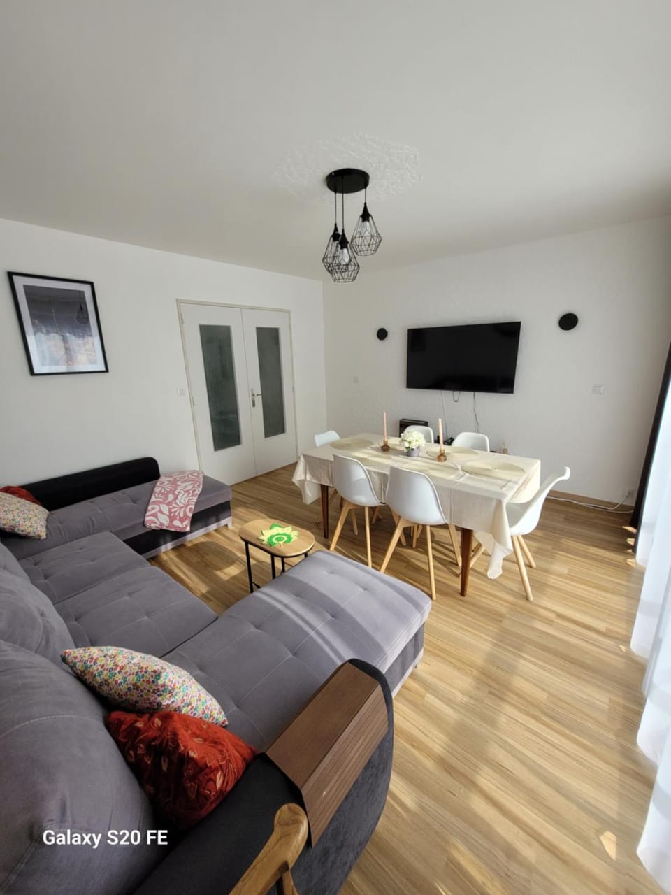 TV and multimedia, Living room, Dining area