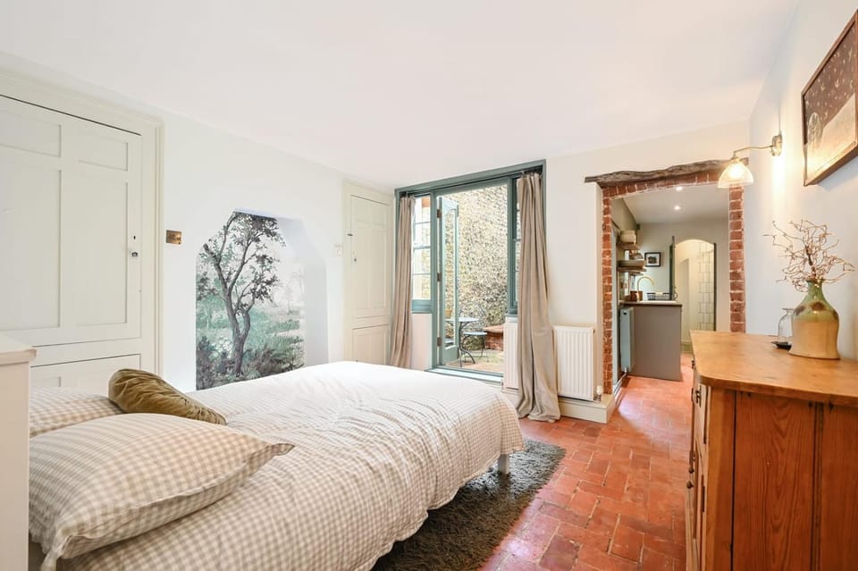 Bed, Bedroom, wardrobe