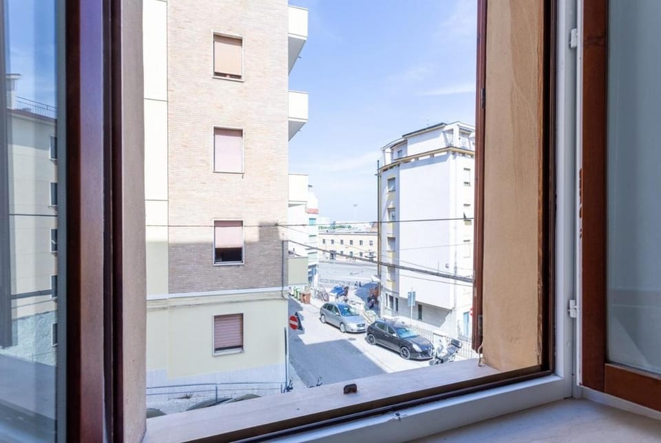 City view, Street view