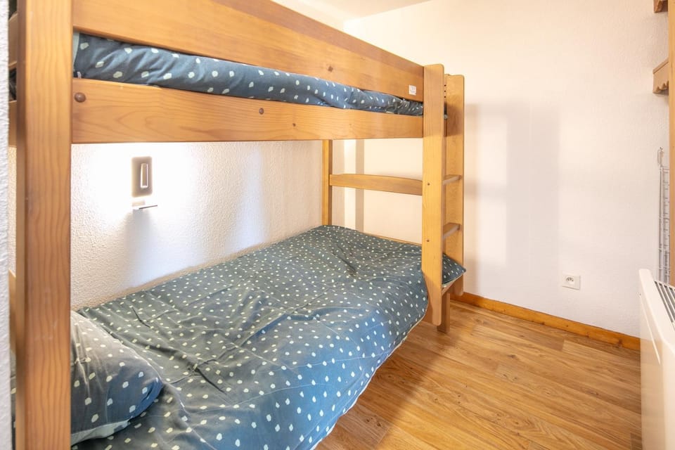 bunk bed