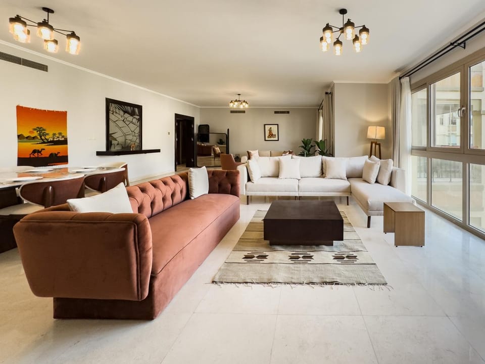 Communal lounge/ TV room, Living room, Seating area