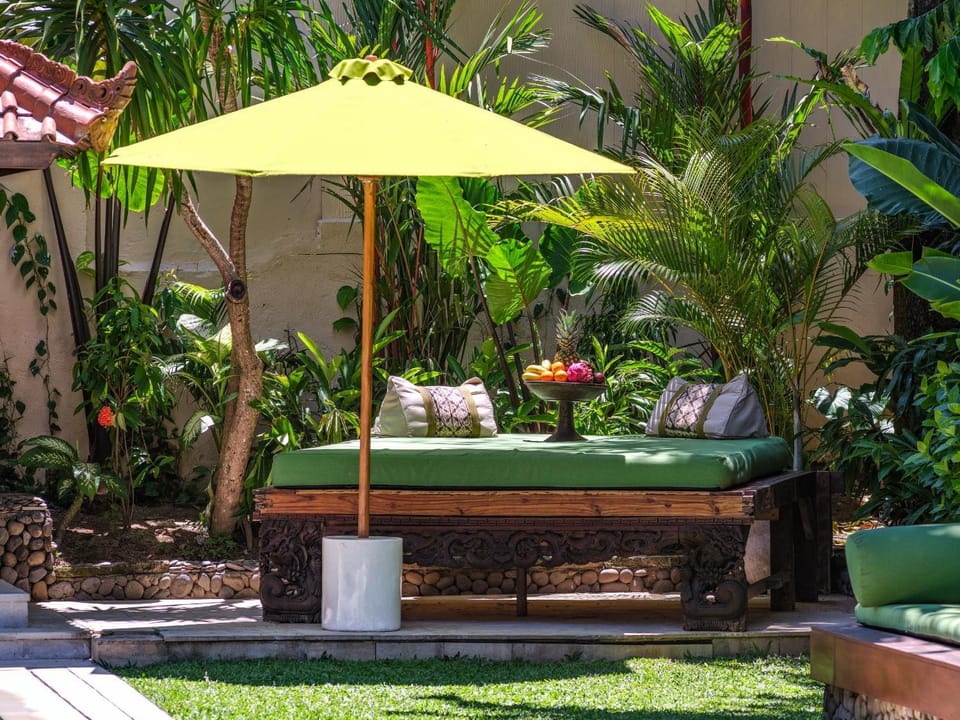 Garden, sunbed