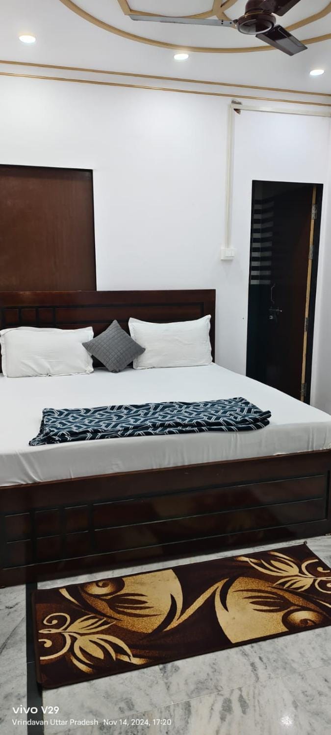 Shri Dev Dham Vacation rental in Uttar Pradesh