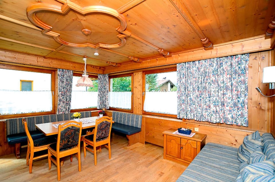 Ferienhaus Sahra House in Tyrol