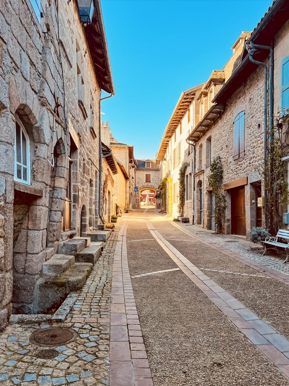 Day, Neighbourhood, City view, Street view, Location