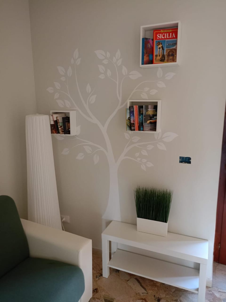 Library, Seating area