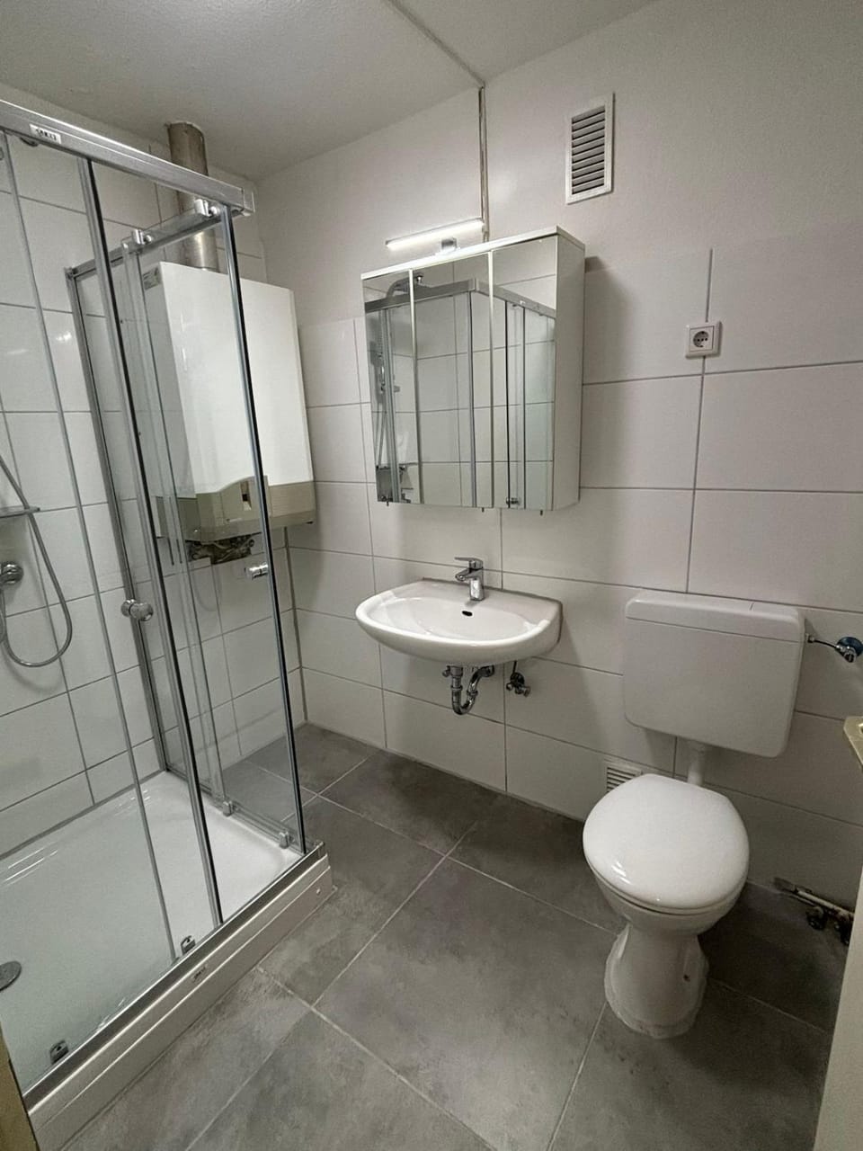 Shower, Toilet, Bathroom
