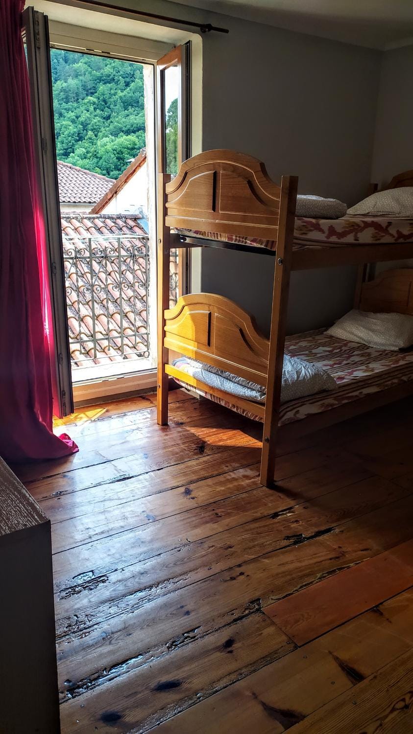 Photo of the whole room, Bedroom, bunk bed