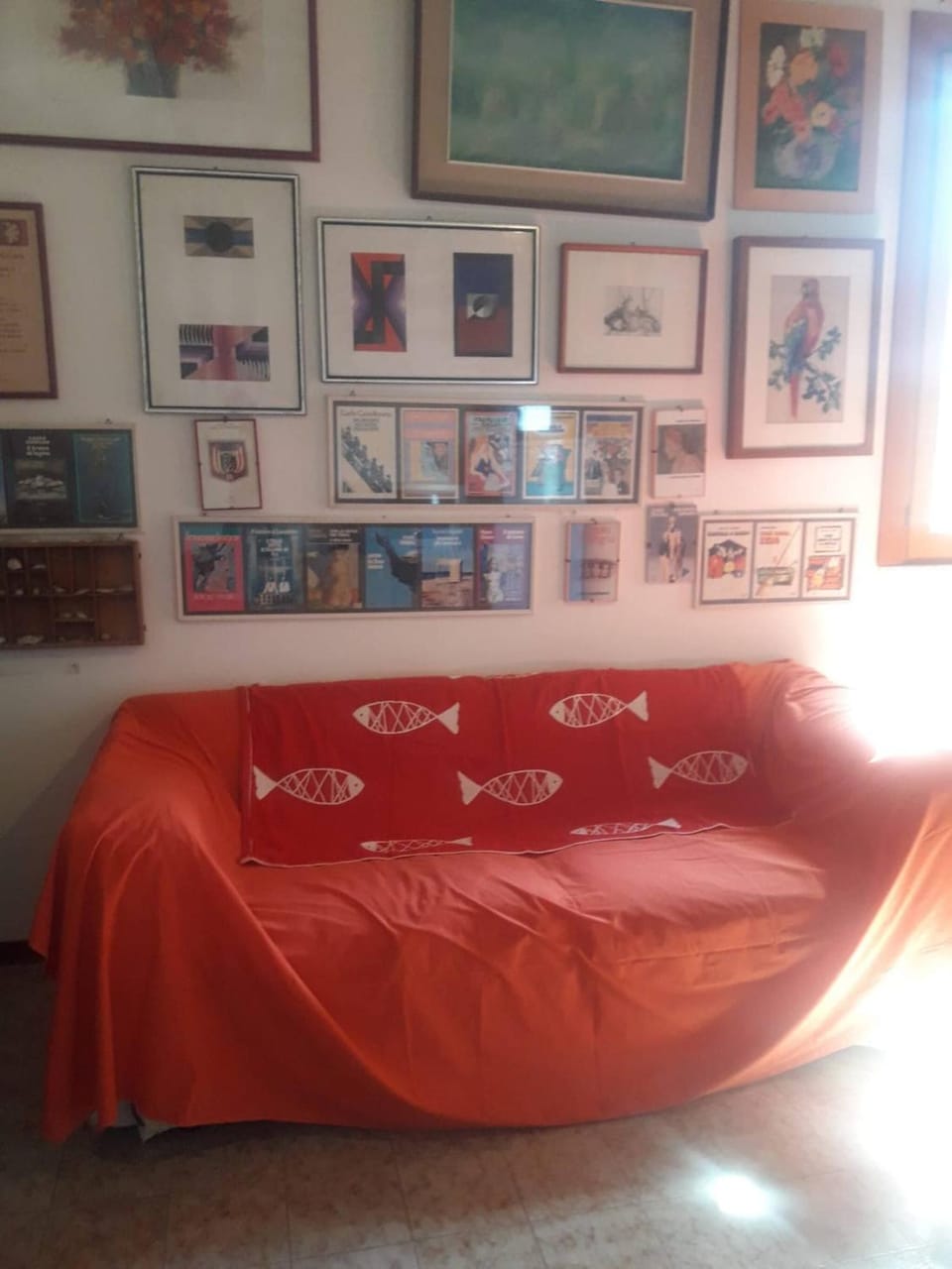 Living room, Decorative detail