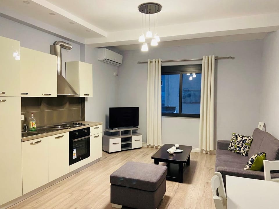 TV and multimedia, Living room, Seating area, Dining area, Evening entertainment, oven, stove