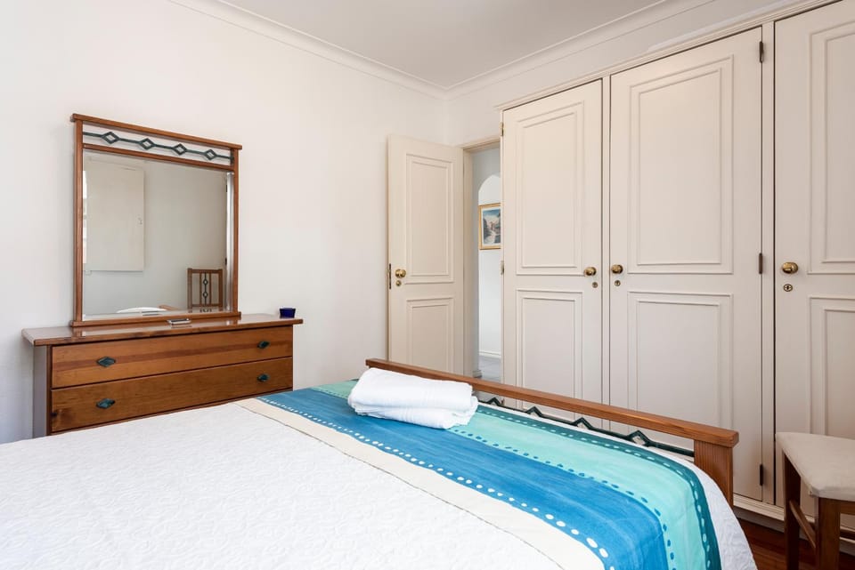 Bed, Bedroom, wardrobe