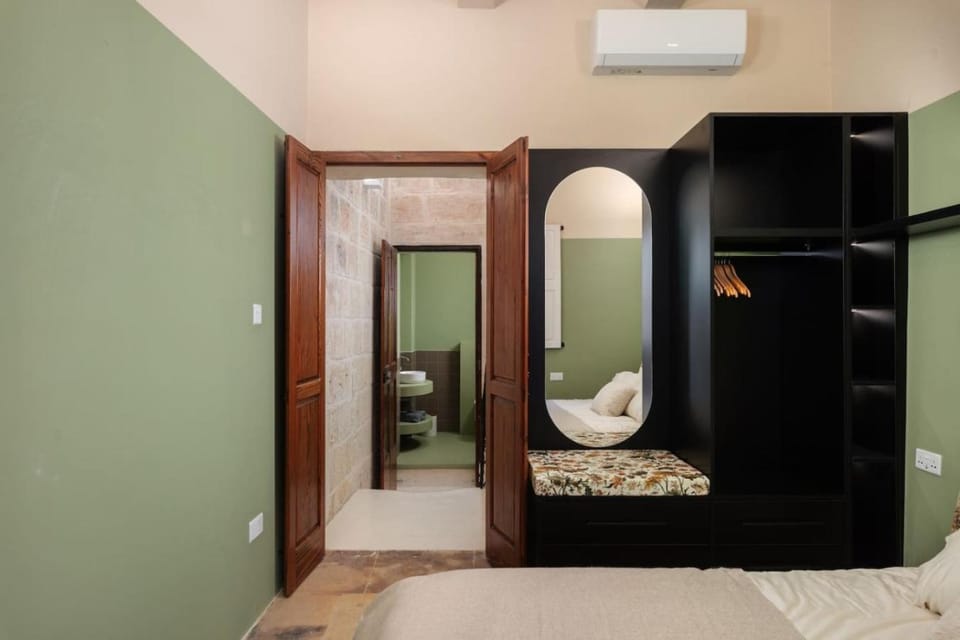 Bathroom, wardrobe, air conditioner