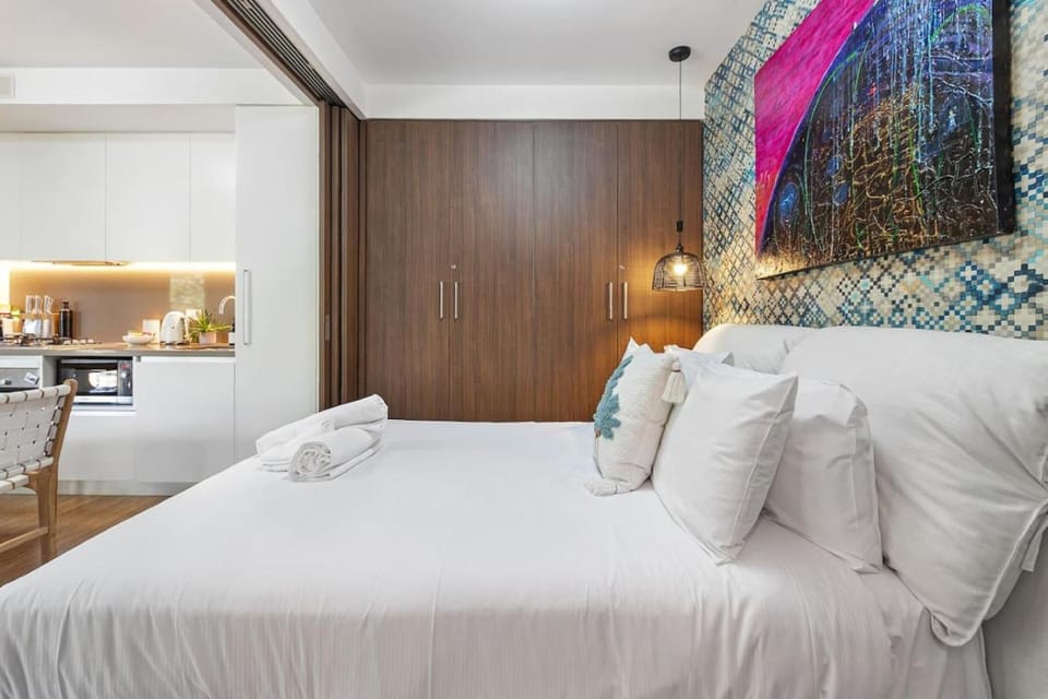 Urban Oasis in Waterloo With Private Balcony Apartment in Sydney