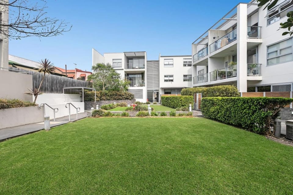 Urban Oasis in Waterloo With Private Balcony Apartment in Sydney