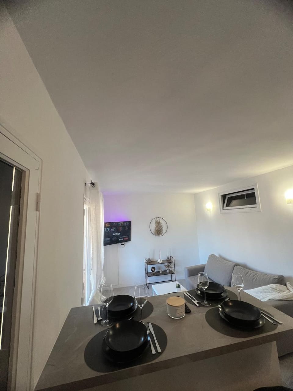 TV and multimedia, Seating area