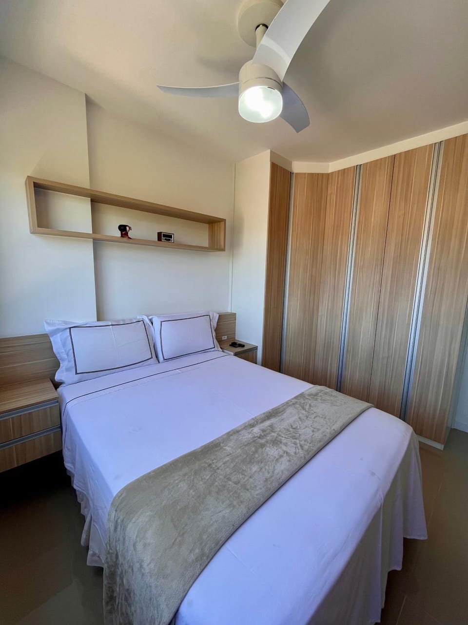 Bed, Photo of the whole room, wardrobe