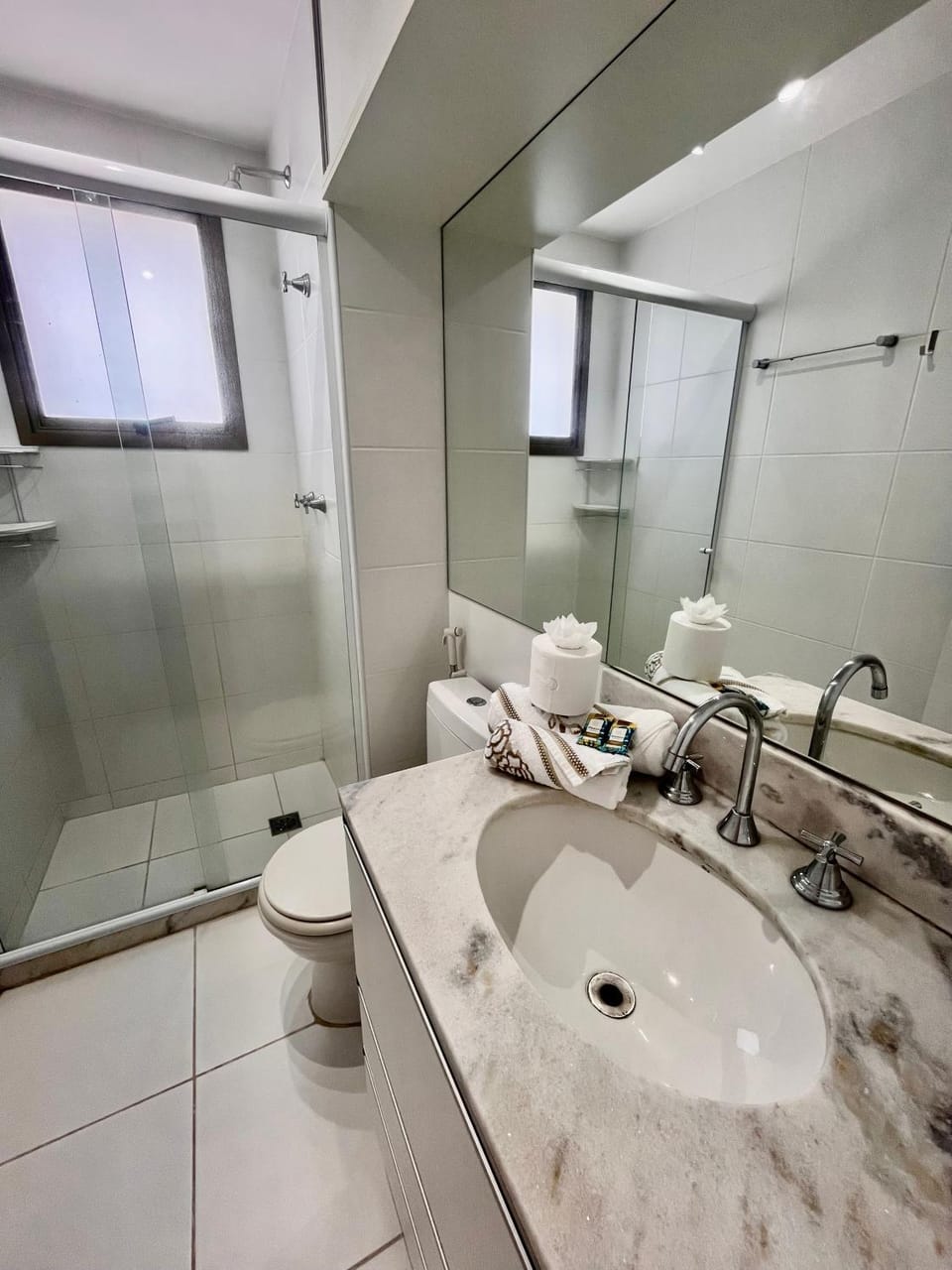 Shower, Bathroom, towels