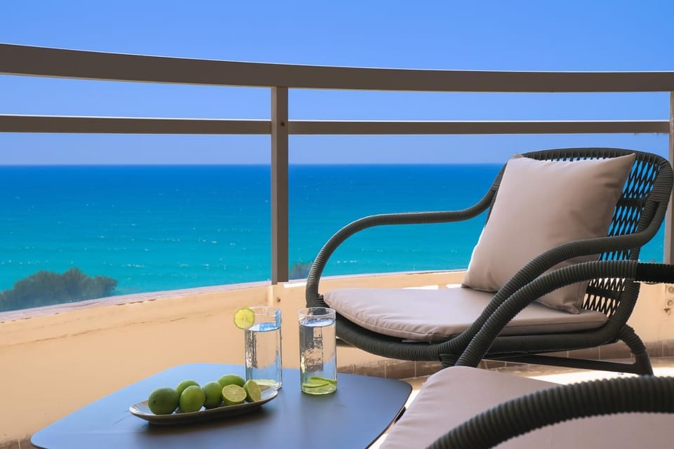 First line for vacation & calm Apartment in Netanya