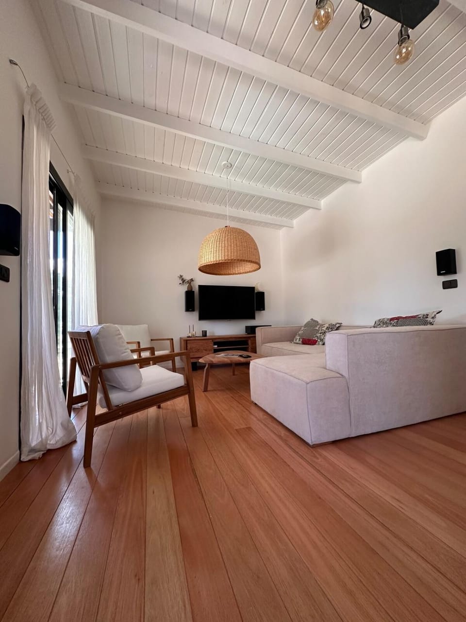 Communal lounge/ TV room, TV and multimedia, Living room