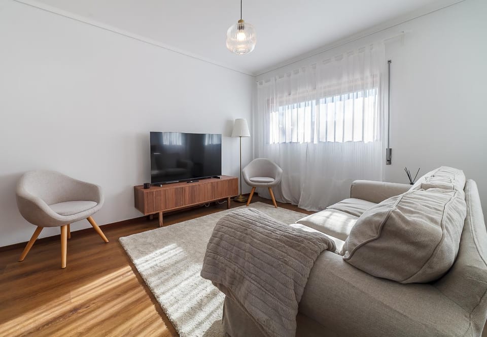 Communal lounge/ TV room, TV and multimedia, Living room, Seating area