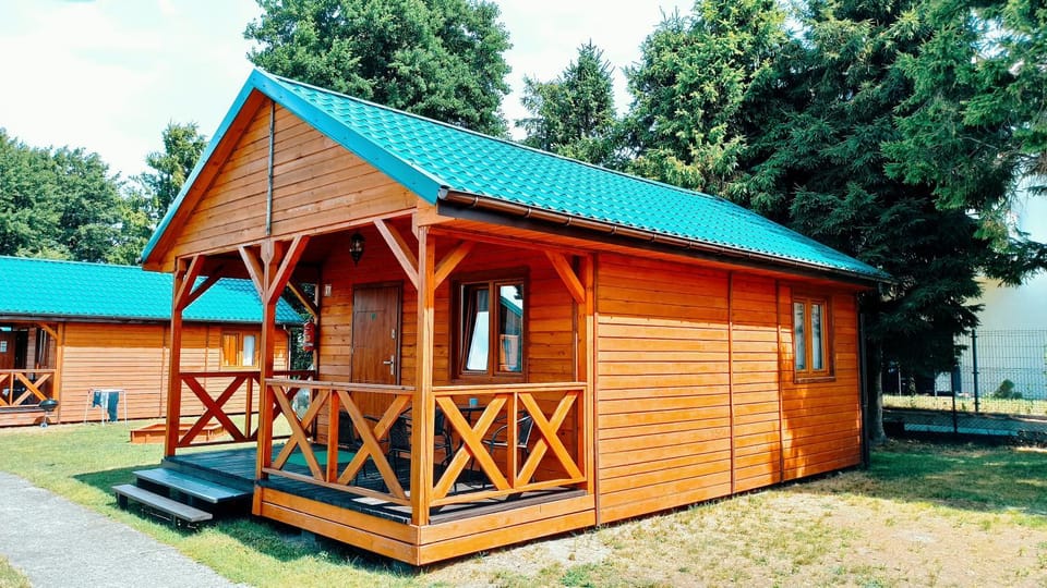 Property building, Spring, Day, Natural landscape, Garden, Garden view