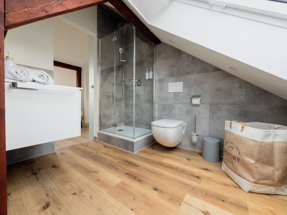 Shower, Bathroom, towels