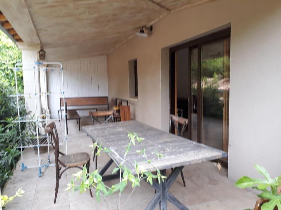 Patio, Dining area