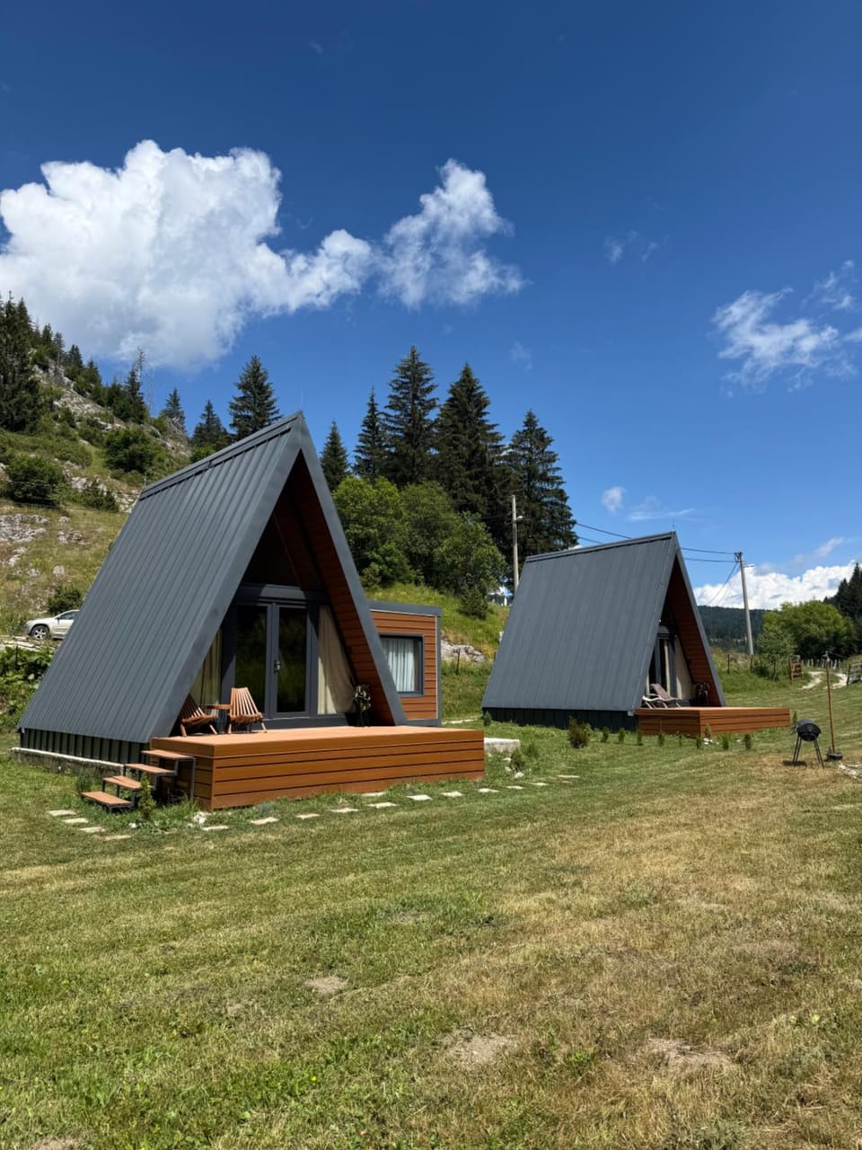 Property building, Day, Natural landscape, Mountain view